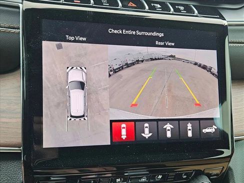 New 2025 Jeep Grand Cherokee Summit image 13