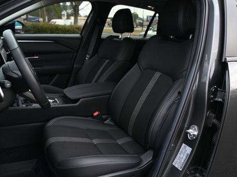 Used 2025 MAZDA CX-50 AWD 2.5 S w/ Premium Package image 6