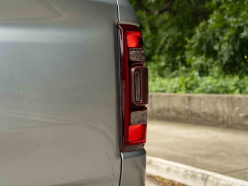 Used 2019 RAM 1500 Limited w/ Advanced Safety Group RWD image 13