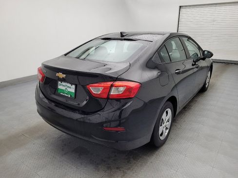 Used 2018 Chevrolet Cruze LS image 9