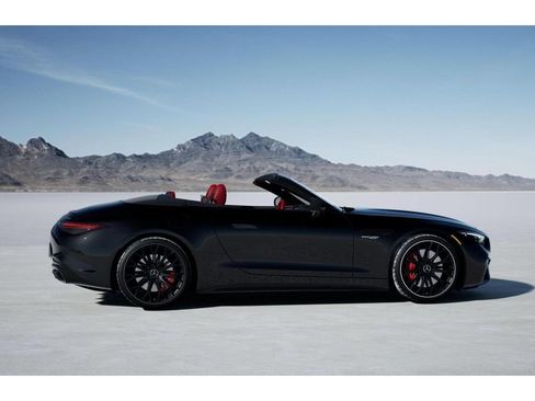 Used 2026 Mercedes-Benz SL 55 AMG 4MATIC image 17