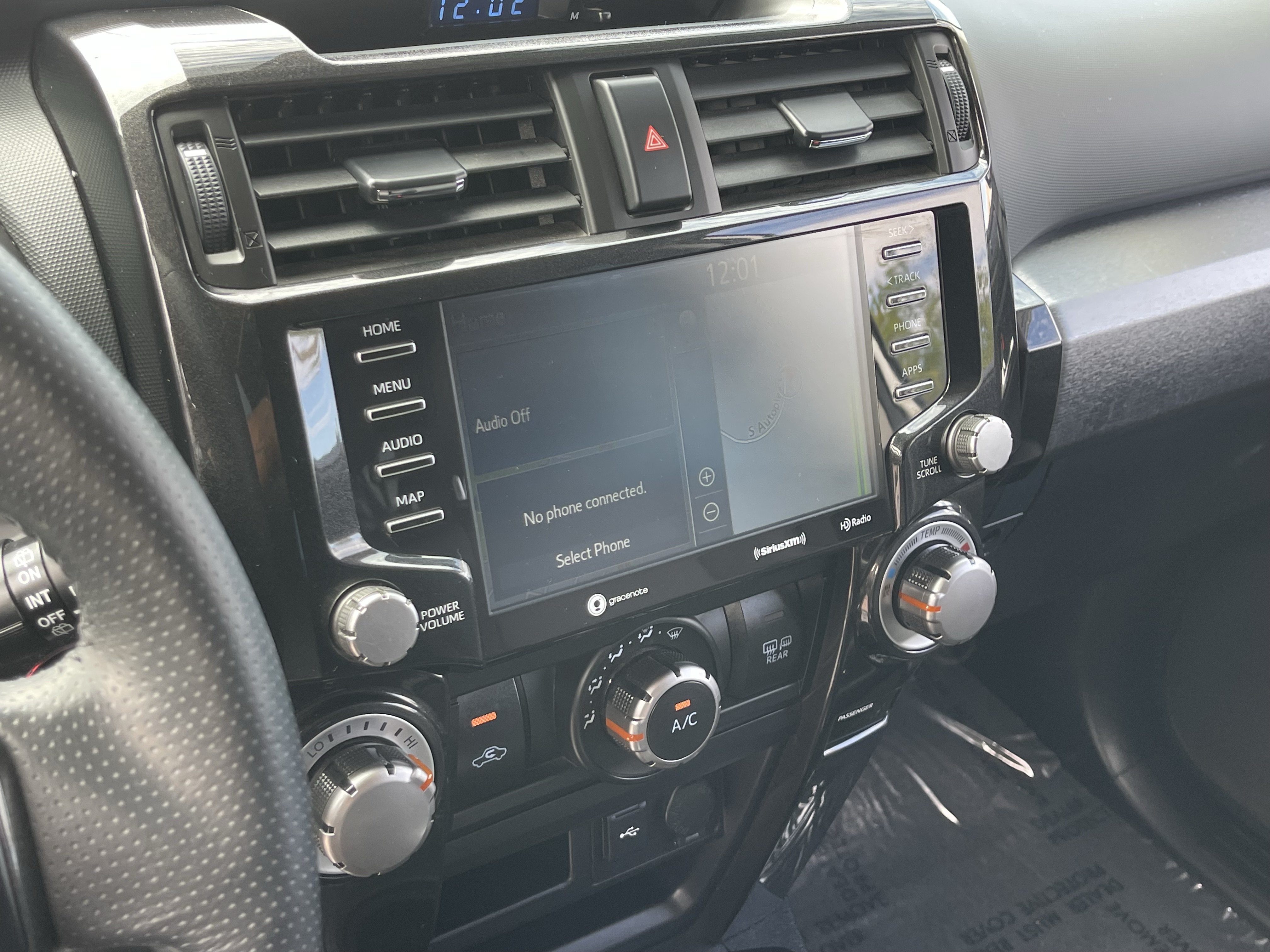 Used 2020 Toyota 4Runner TRD Off-Road Premium AWD/4WD image 25
