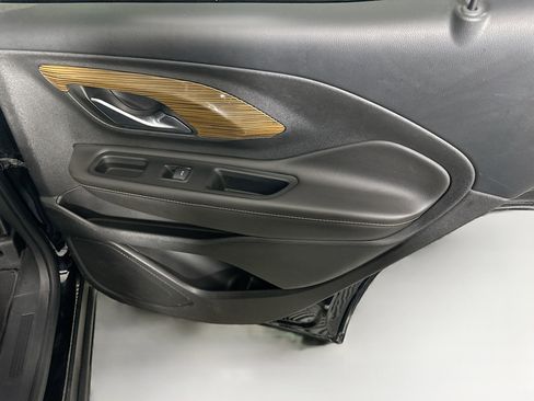 Used 2020 GMC Terrain SLE w/ Elevation Edition image 28