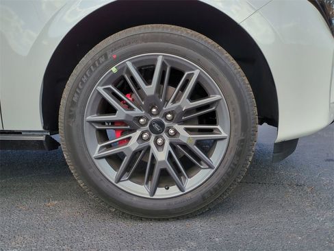 New 2025 Ford Expedition Platinum w/ Stealth Performance Package image 11