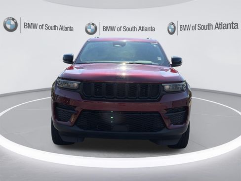 Used 2023 Jeep Grand Cherokee Altitude AWD/4WD image 28