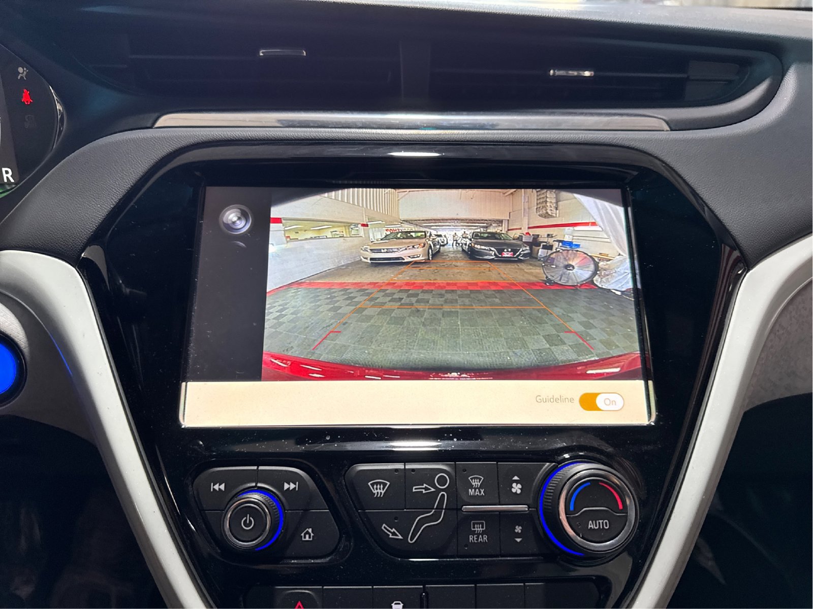 Used 2021 Chevrolet Bolt LT FWD image 26