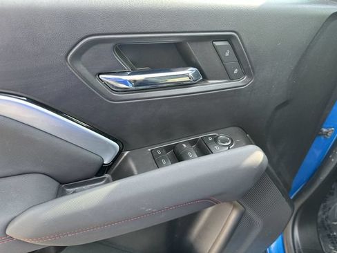 Used 2023 Chevrolet Colorado Z71 w/ Z71 Convenience Package 2 AWD/4WD image 17