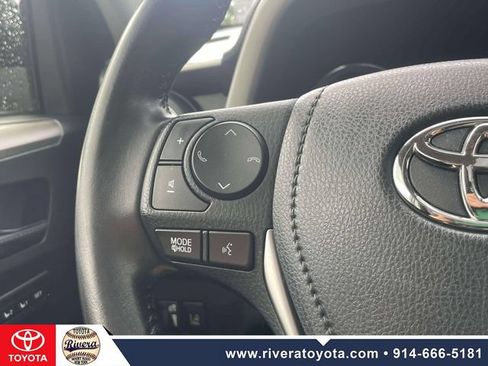 Used 2017 Toyota RAV4 Limited w/ Carpet Mat Package AWD/4WD image 24