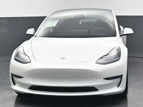 Used 2023 Tesla Model 3 Standard Range RWD image 6