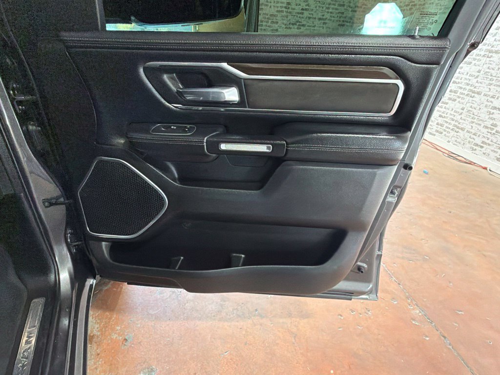 Used 2022 RAM 1500 Laramie AWD/4WD image 12