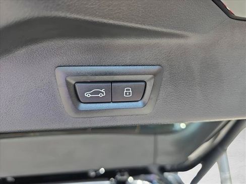 Used 2024 BMW X5 sDrive40i w/ M Sport Package RWD image 13