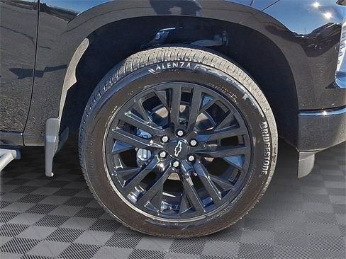 Certified 2025 Chevrolet Silverado 1500 RST w/ Convenience Package II image 8