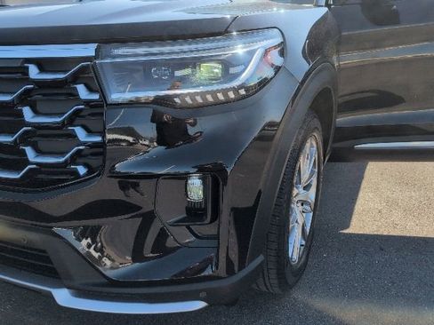 Used 2025 Ford Explorer Platinum AWD/4WD image 54