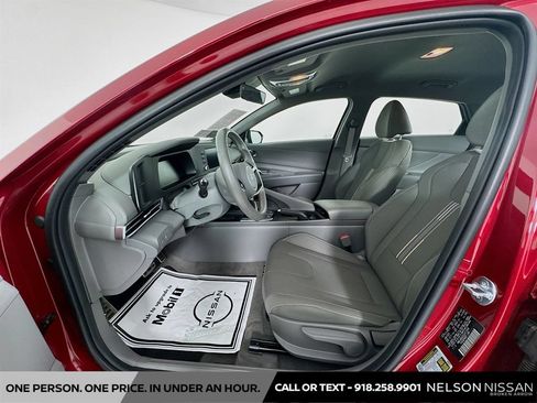 Used 2025 Hyundai Elantra Sport FWD image 19