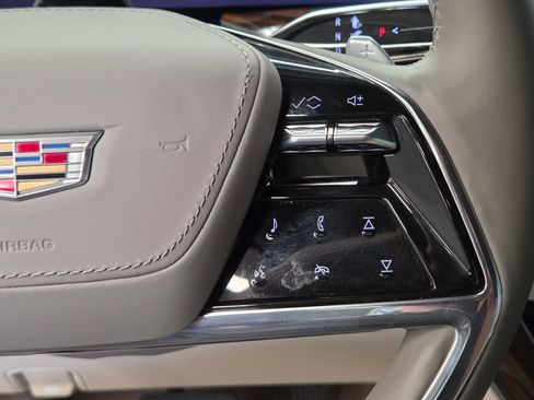 Used 2025 Cadillac Escalade ESV Sport Platinum AWD/4WD image 19