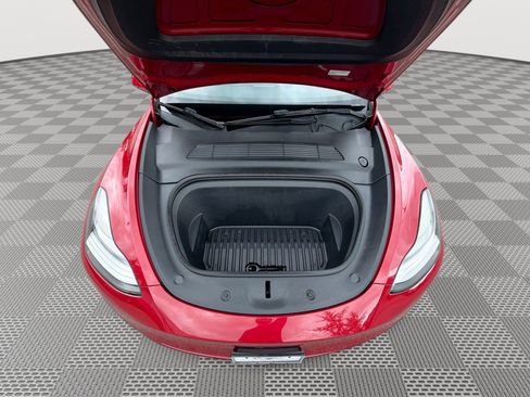 Used 2022 Tesla Model Y Long Range AWD/4WD image 18