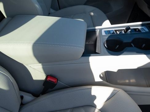 New 2026 Volkswagen Atlas SE image 43