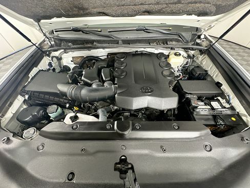 Used 2021 Toyota 4Runner SR5 image 32