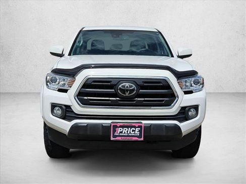 Used 2019 Toyota Tacoma SR5 RWD image 2