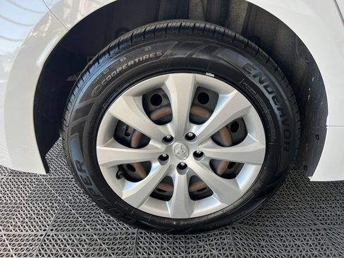 Used 2021 Toyota Corolla LE w/ Carpet Mat Package (TMS) FWD image 26