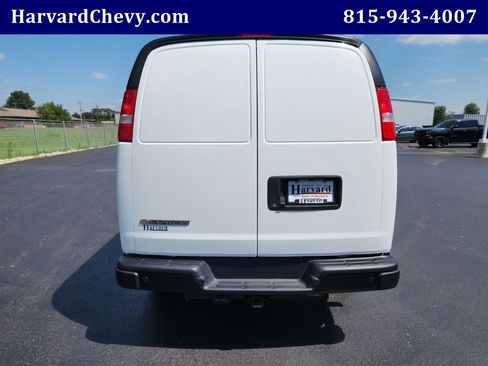 Used 2025 Chevrolet Express 2500 Extended w/ Safety Package image 5