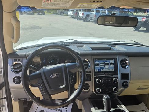 Used 2016 Ford Expedition EL XLT w/ Equipment Group 202A AWD/4WD image 11