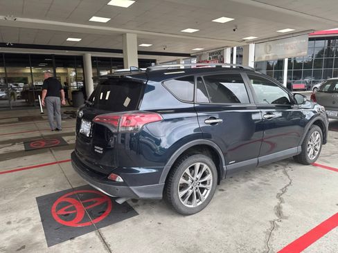 Used 2017 Toyota RAV4 Limited AWD/4WD image 17