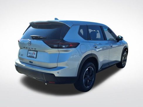 Used 2025 Nissan Rogue SV FWD image 8