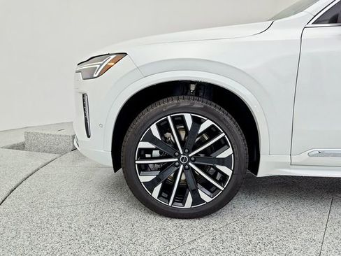 New 2026 Volvo XC90 B6 Plus w/ Protection Package Premier image 13