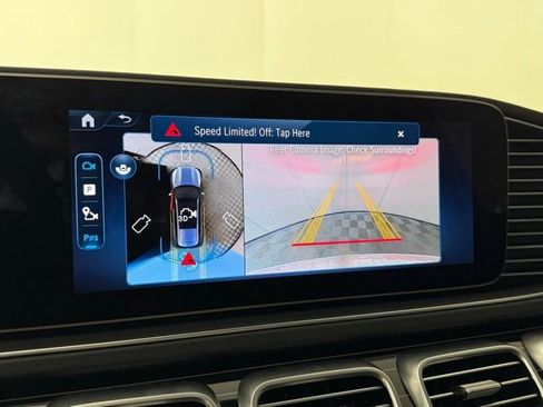Used 2025 Mercedes-Benz GLS 580 4MATIC image 17