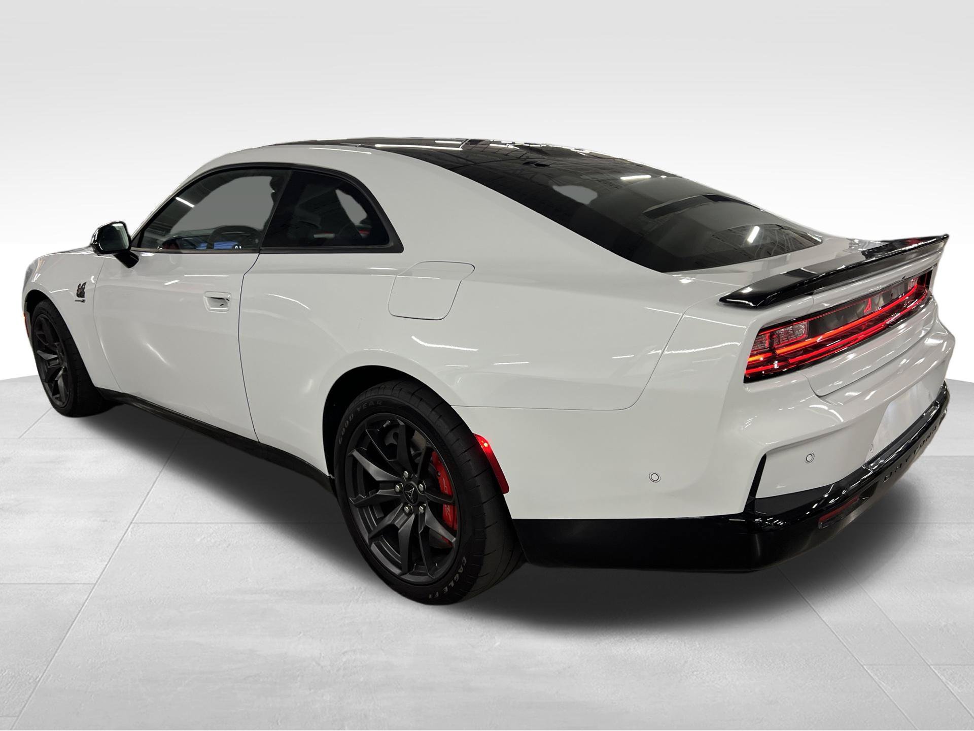 Used 2024 Dodge Charger Daytona Scat Pack w/ Plus Group AWD/4WD image 7