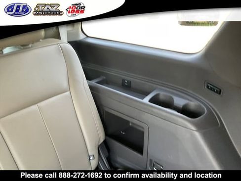 Used 2020 Ford Expedition XLT w/ Equipment Group 202A AWD/4WD image 18