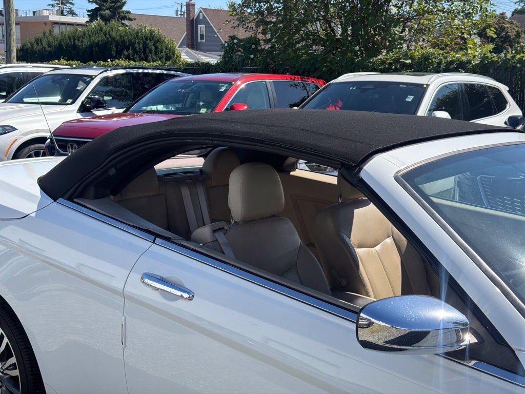 Used 2013 Chrysler 200 Limited FWD image 34