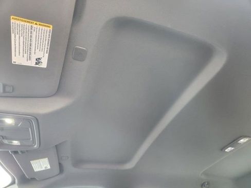 Used 2025 Chevrolet Silverado 2500 LT w/ Convenience Package image 25