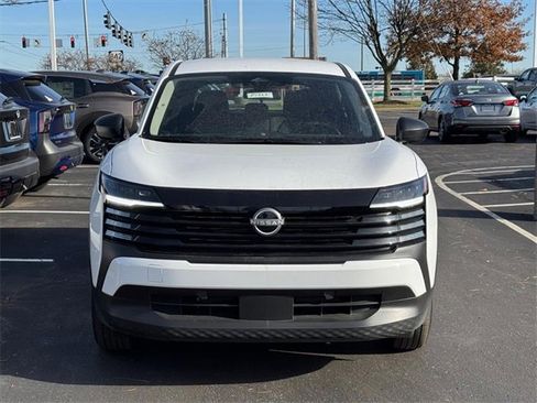 Certified 2025 Nissan Kicks S image 2