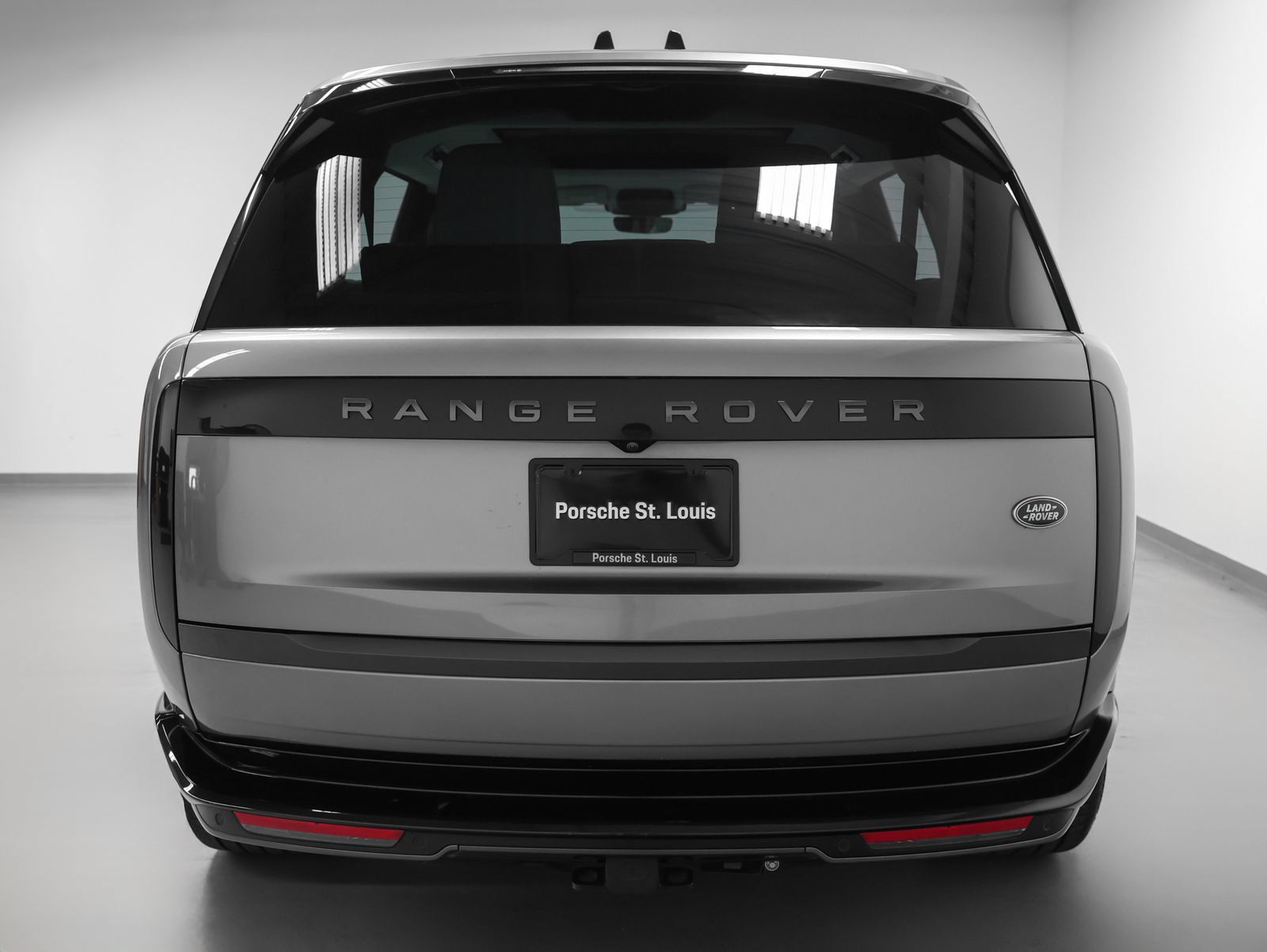 Used 2023 Land Rover Range Rover Long Wheelbase SE AWD/4WD image 11