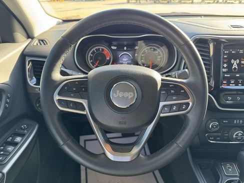 Used 2019 Jeep Cherokee Limited w/ Technology Group image 11