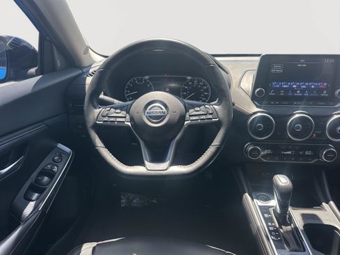 Used 2022 Nissan Sentra SR w/ SR Premium Package FWD image 19