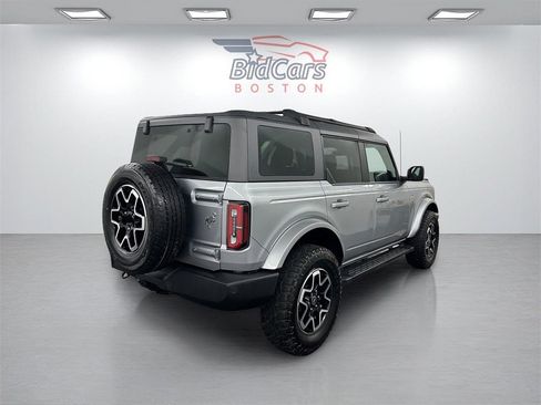 Used 2024 Ford Bronco Outer Banks image 4