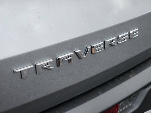 New 2026 Chevrolet Traverse LT w/ Driver Confidence Package FWD image 9