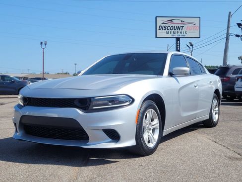 Used 2020 Dodge Charger SXT w/ Leather Interior Group RWD image 1