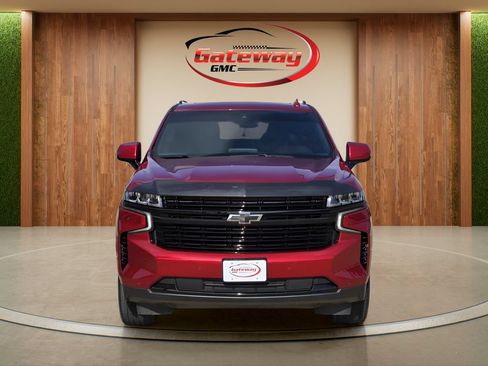 Used 2023 Chevrolet Suburban RST w/ Sport Performance Package AWD/4WD image 2