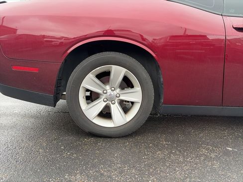 Used 2023 Dodge Challenger SXT image 9