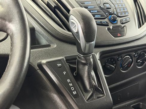 Used 2019 Ford Transit 250 130 Low Roof RWD image 14