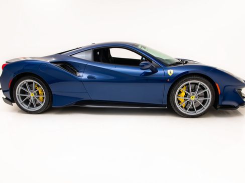 Certified 2020 Ferrari 488 Pista Coupe RWD image 3