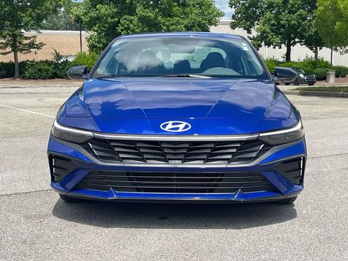 Certified 2025 Hyundai Elantra Sport w/ Cargo Package FWD image 2