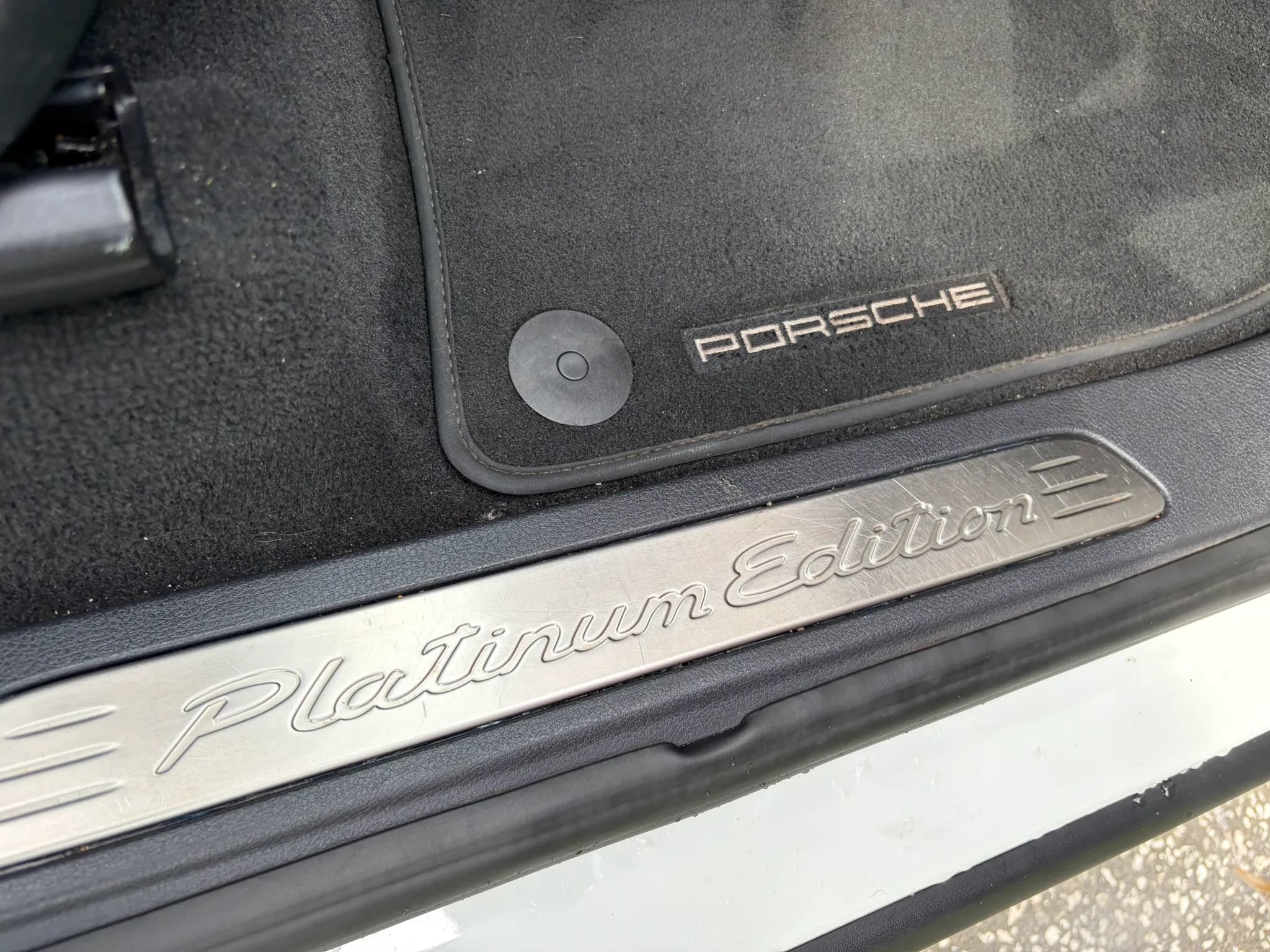 Used 2017 Porsche Cayenne AWD/4WD image 42