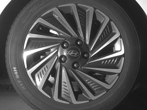 Used 2024 Hyundai Sonata SEL FWD image 15