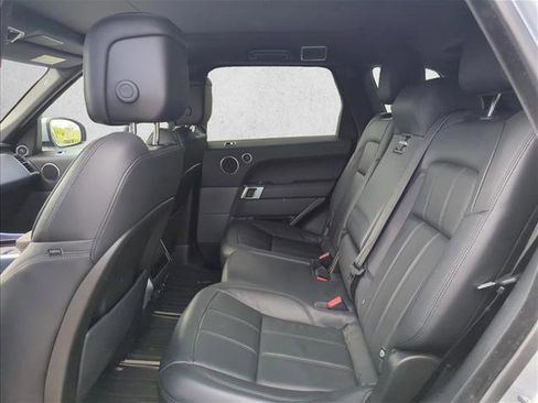 Used 2019 Land Rover Range Rover Sport SE image 17
