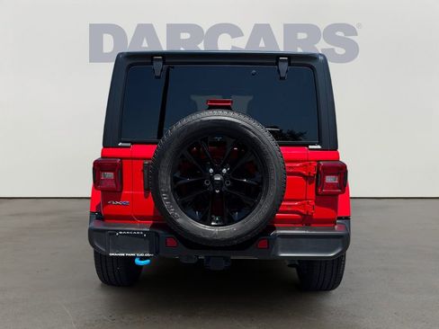 Used 2022 Jeep Wrangler Unlimited Sahara image 6